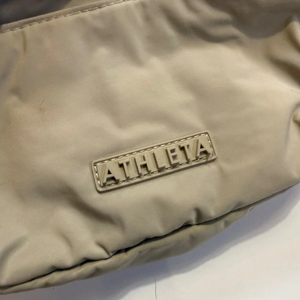 Athleta Excursion Belt Bag Tan Nylon Crossbody Fanny Pack Adjustable Strap Zip